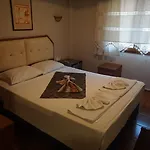 Rebetika & Bistro 3*