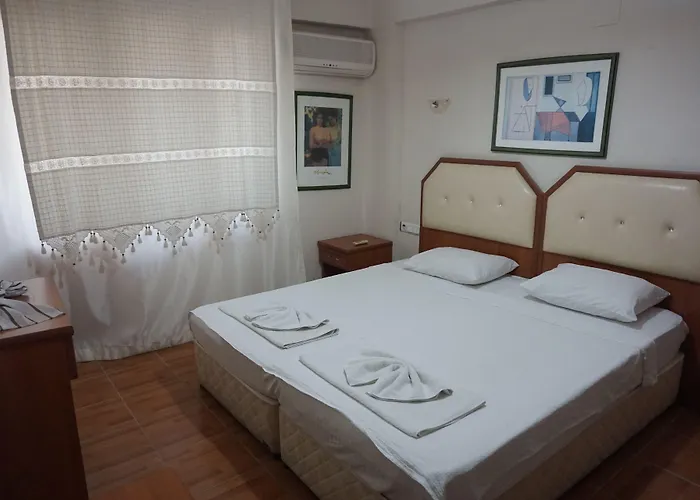 Szálloda Rebetika & Bistro 3*