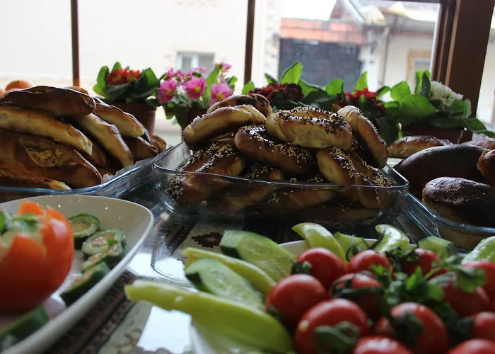 Rebetika & Bistro Hotel 3*