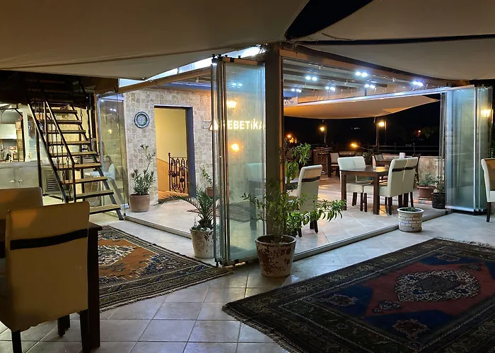 Rebetika & Bistro 3*