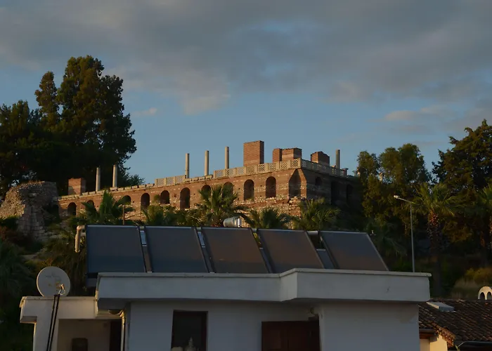 Szálloda Rebetika & Bistro 3*