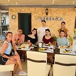 Rebetika & Bistro Hotel 3*