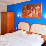 Rebetika & Bistro Szálloda 3*