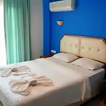 Rebetika & Bistro Hotel 3*