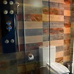 Hotel Rebetika & Bistro