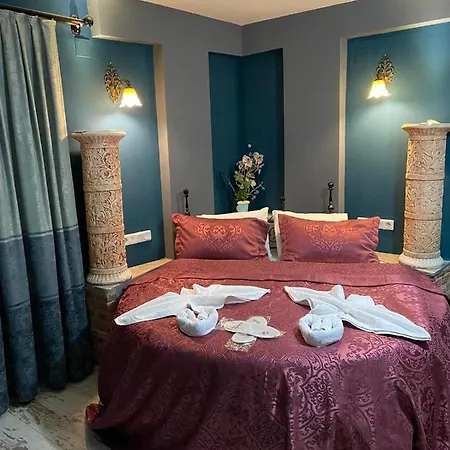Rebetika & Bistro 3*
