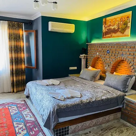 Rebetika & Bistro Hotel