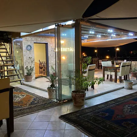 Hotel Rebetika & Bistro 3*