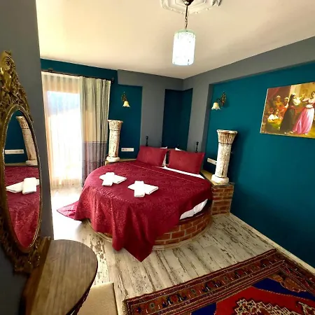 Rebetika & Bistro 3*