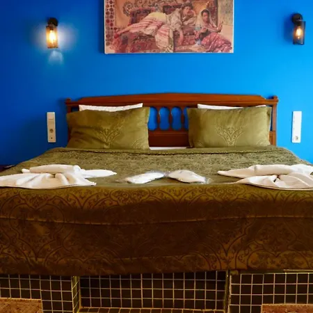 Hotel Rebetika & Bistro 3*