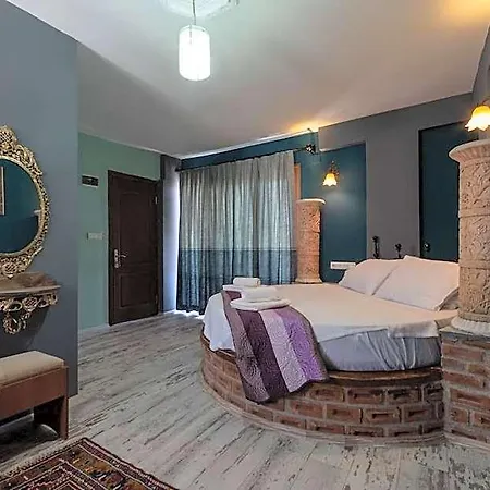Rebetika & Bistro 3*