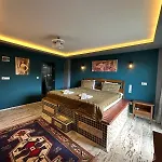 Hotel Rebetika & Bistro
