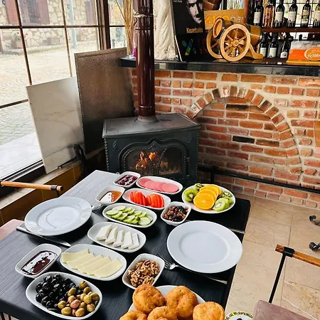 Hotel Rebetika & Bistro 3*