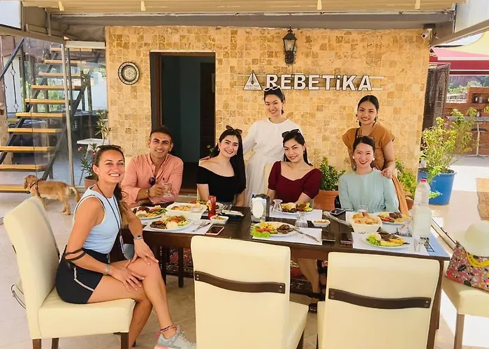 Rebetika & Bistro Otel 3*