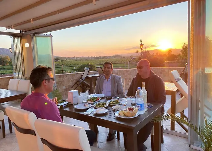 Otel Rebetika & Bistro